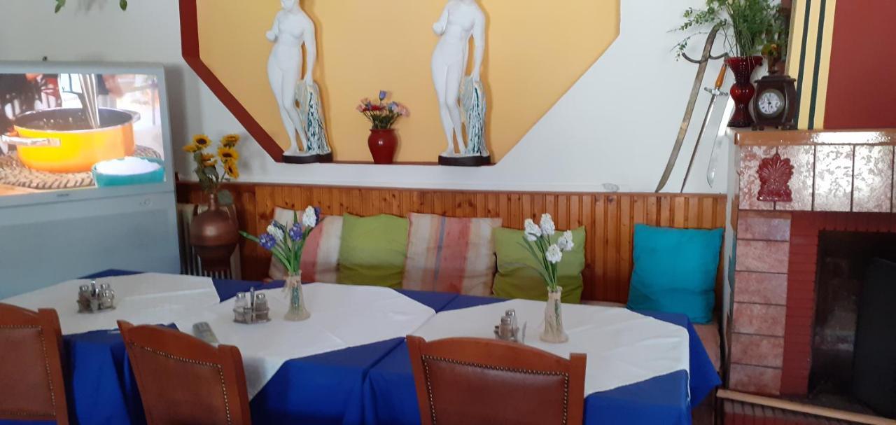 Pame Pantheos Hotel Камена Вурла Екстериор снимка